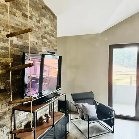 арт мезонет Salem Apartment *